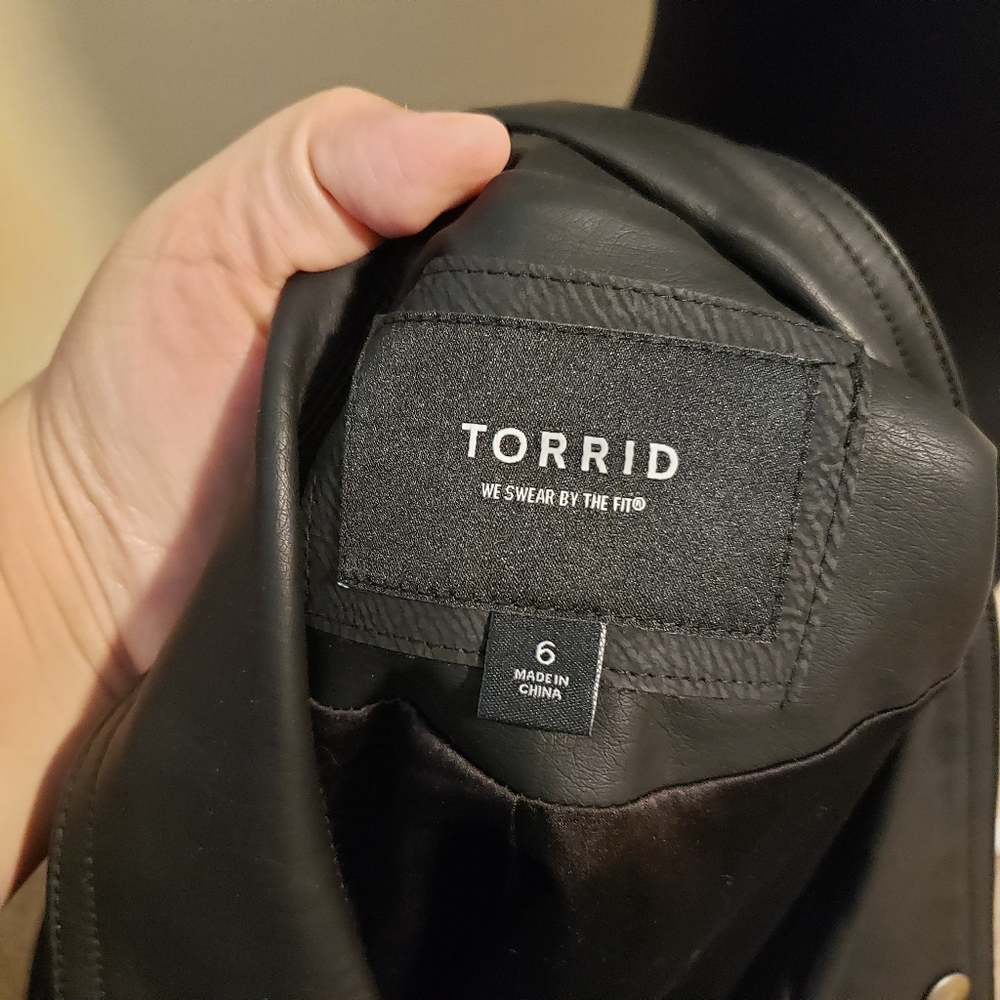 Torrid Jacket BLACK FAUX LEATHER & PONTE MOTO Size 6 or‎ 30 - Picture 9 of 11